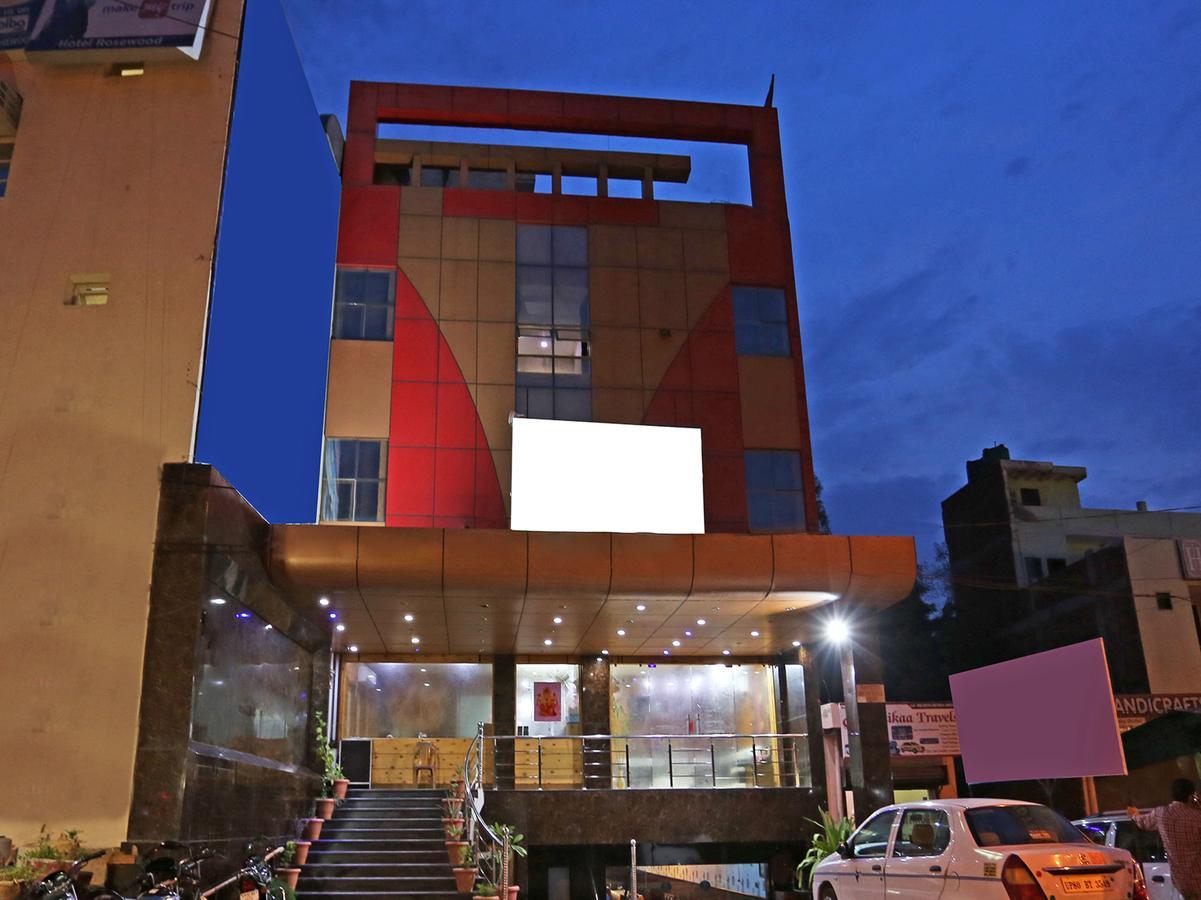Star Hotel Agra  Eksteriør billede